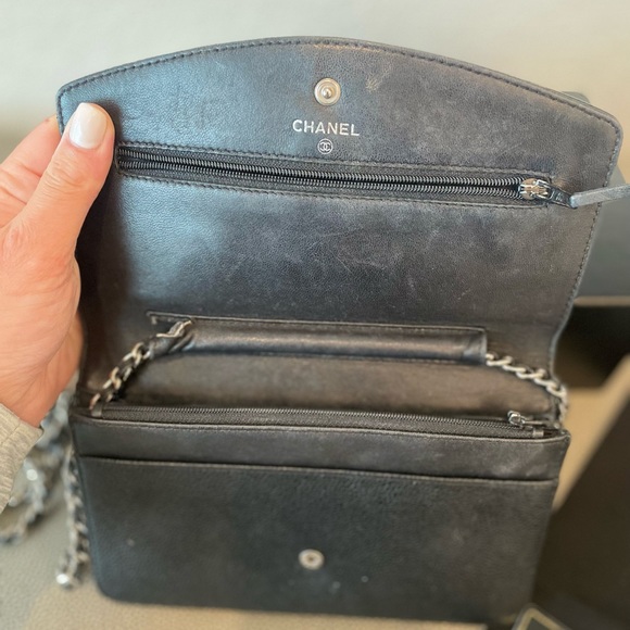 Chanel Wallet on a chain - Picture 3 of 6